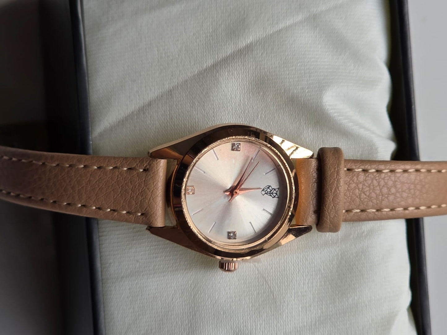 Classic Rose Gold Watch with Premium Leather Strap & Crystal Accents