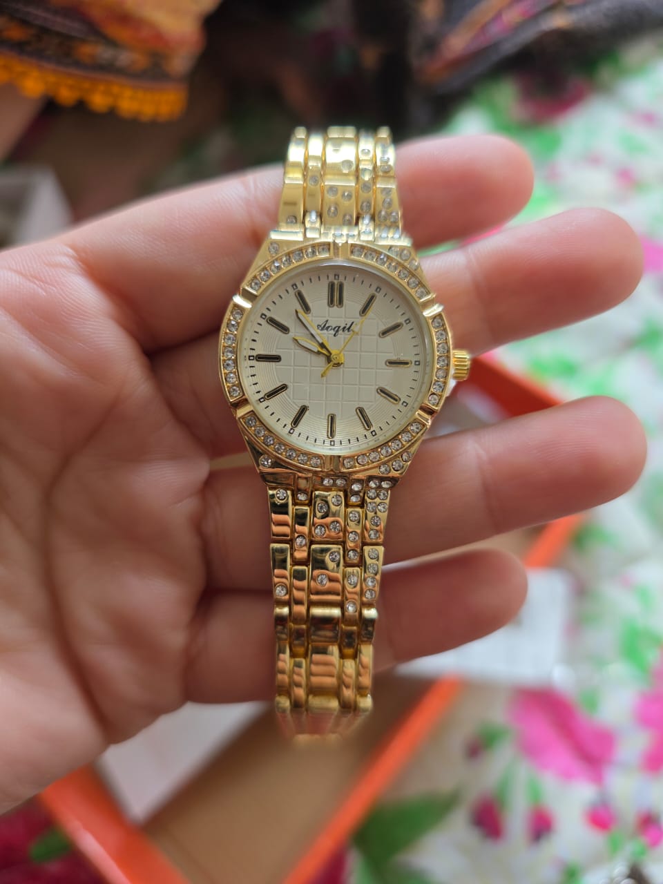 Luxurious Gold Crystal-Studded Watch - Angeli Premium Timepiece
