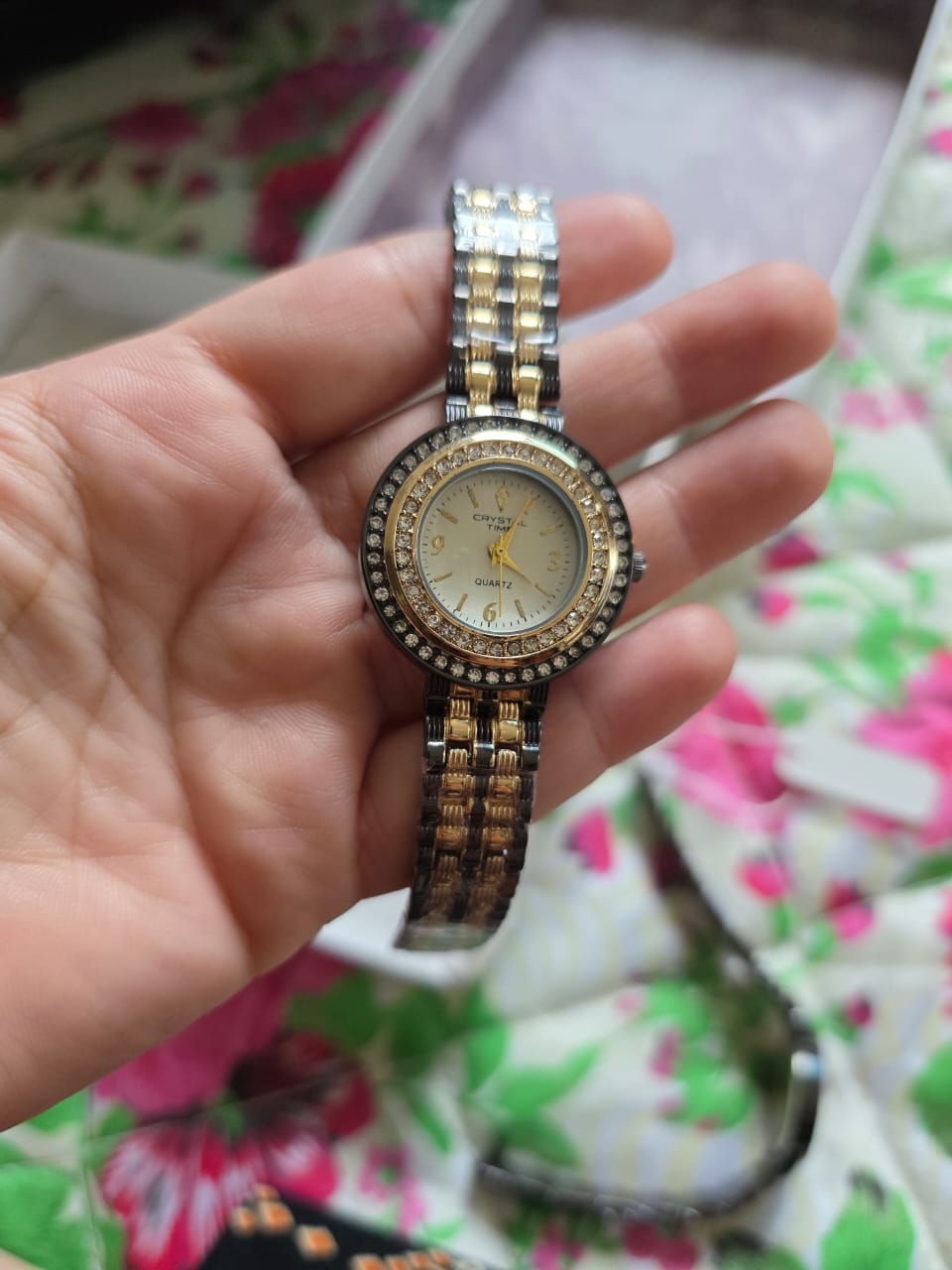 Luxurious Two-Tone Crystal Time Watch with Double Crystal Bezel & Pearl Dial
