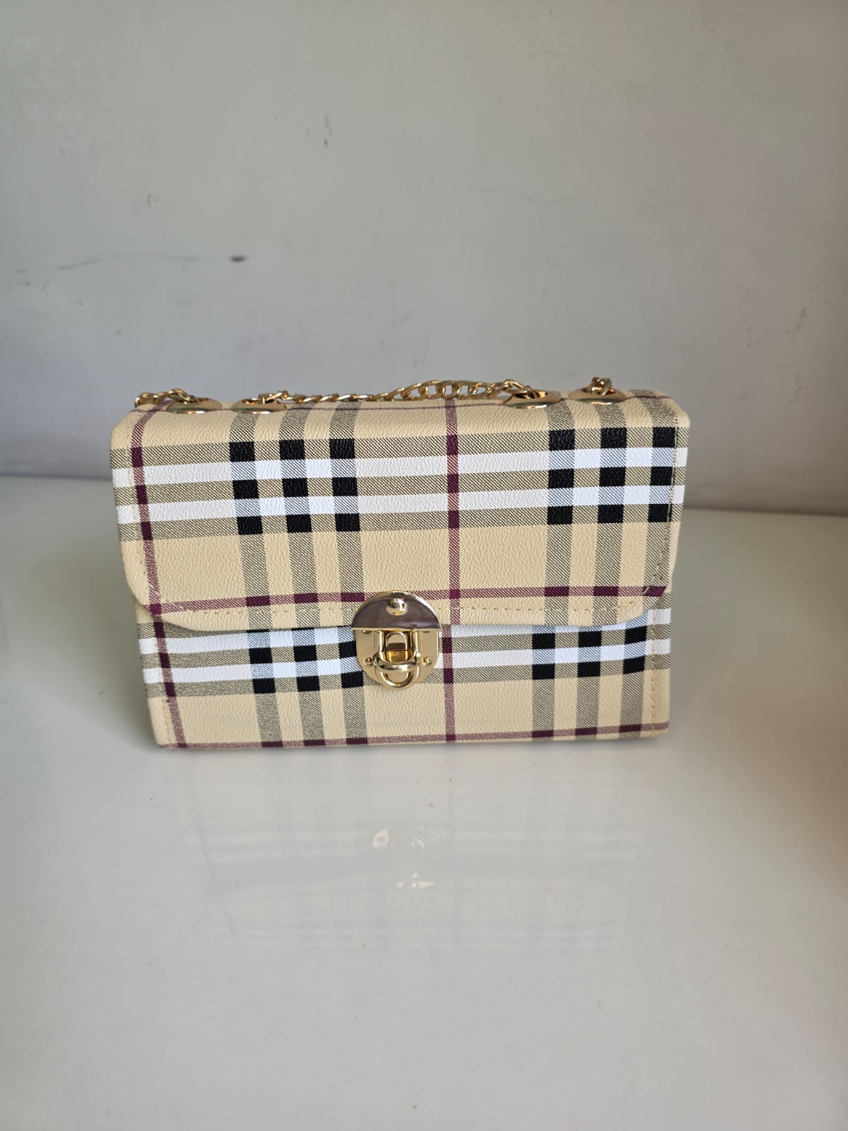 lassic Plaid Check Pattern Handbag with Gold Chain
