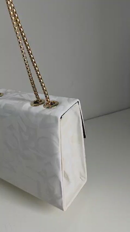 White Classic Plaid Check Pattern Handbag with Gold Chain