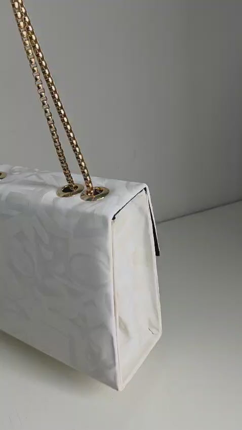 White Classic Plaid Check Pattern Handbag with Gold Chain